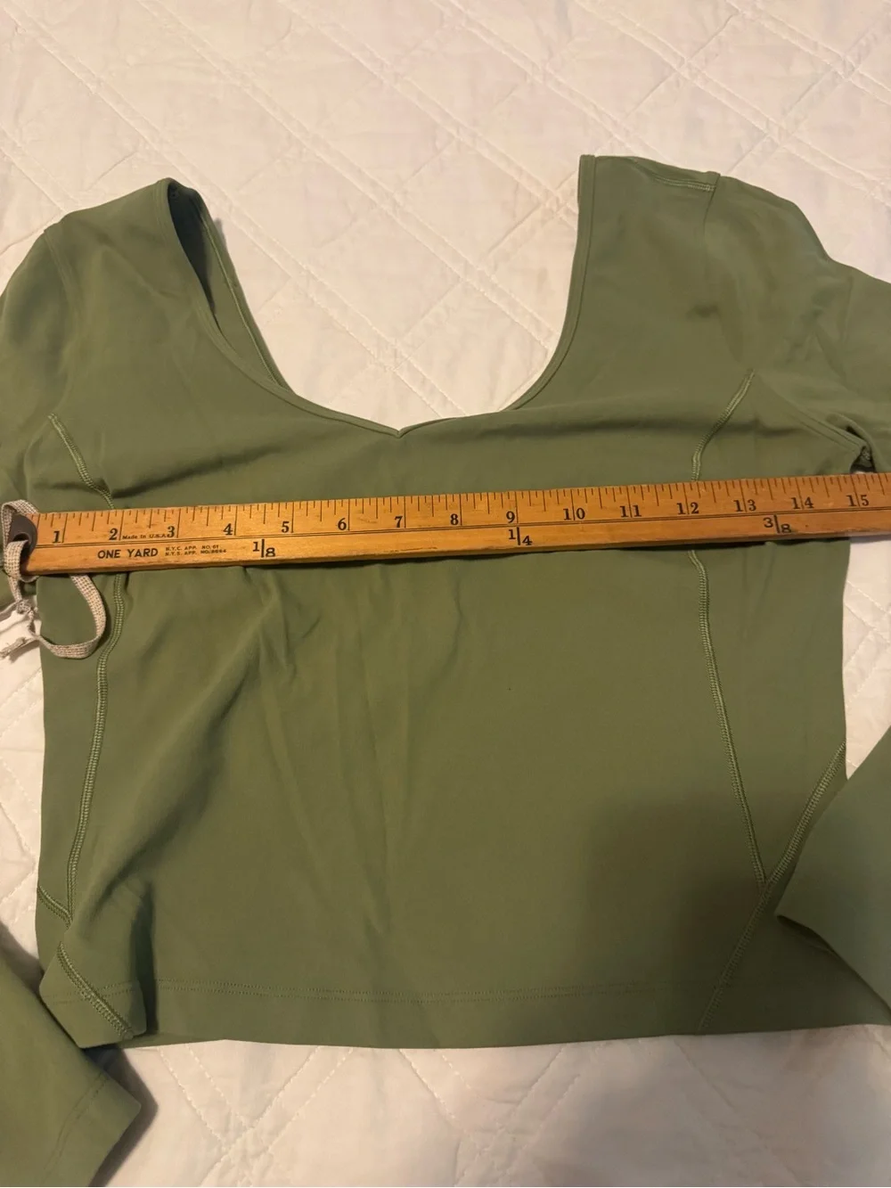lululemon athletica size fitted